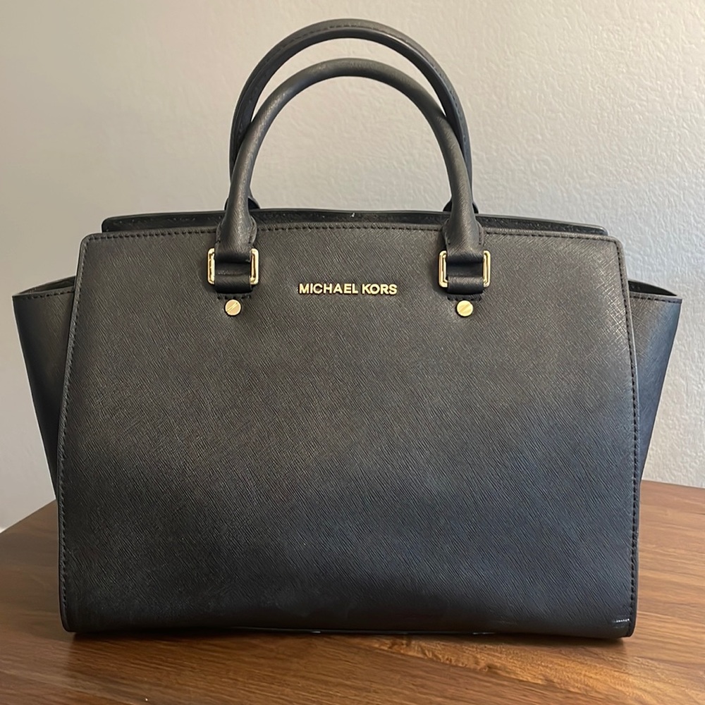 Like New, Michael Michael Kors Selma Lg Satchel